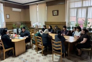 В канун главного мусульманского праздника «Ураза-байрам» наиболее нуждающиеся семьи получили продуктовую помощь.