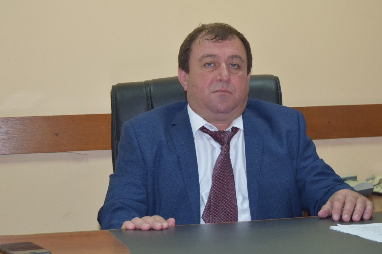 Вагаб Абдулхамидов представил коллективу  своего заместителя