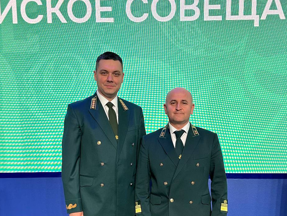 В рамках всероссийского совещания председатель Комитета  по лесному хозяйству РД Вагаб Абдулхамидов встретился с руководителем Федерального агентства лесного хозяйства Иваном Советниковым