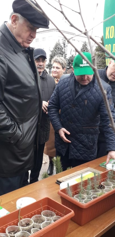 Даглесхоз принимает участие в сельскохозяйственной ярмарке