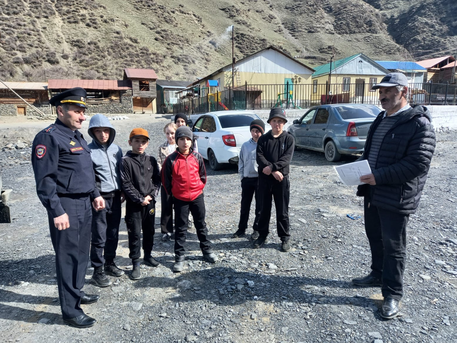 В рамках информационной противопожарной кампании «Останови огонь», сотрудники ГКУ РД «Цунтинское лесничество » провели открытый урок в МКОУ" Шаитлинской СОШ" с учащимся 6 класса.