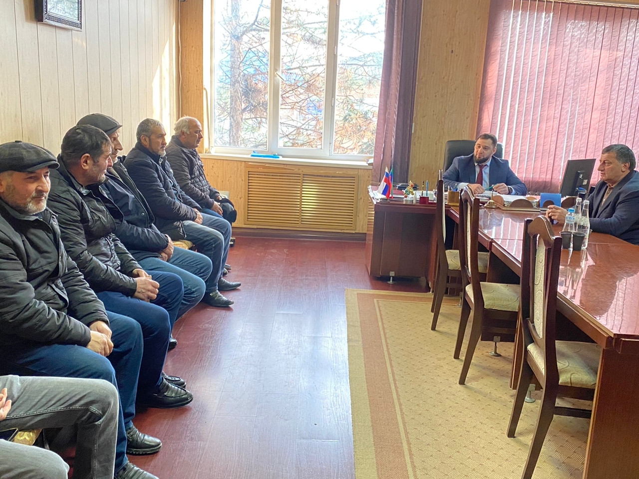 Заместитель председателя Комитета по лесному хозяйству РД  Алимурат Муртазалиев провёл выездное совещание в ГКУ РД "Хасавюртовское лесничество"