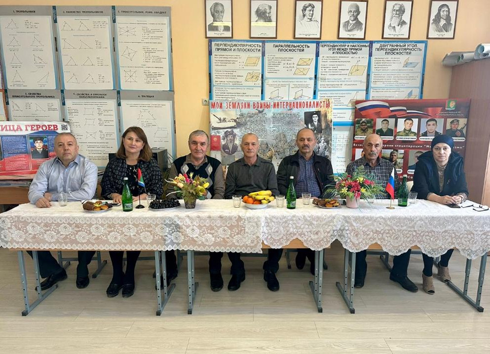 Администрация села Самур, Магарамкентского района устроила торжественную встречу леснику