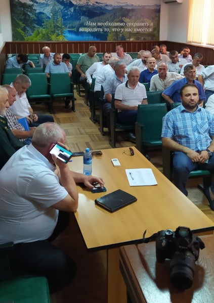 В Даглесхозе на расширенном заседании с участием руководителей подведомственных учреждений обсудили производственные вопросы.